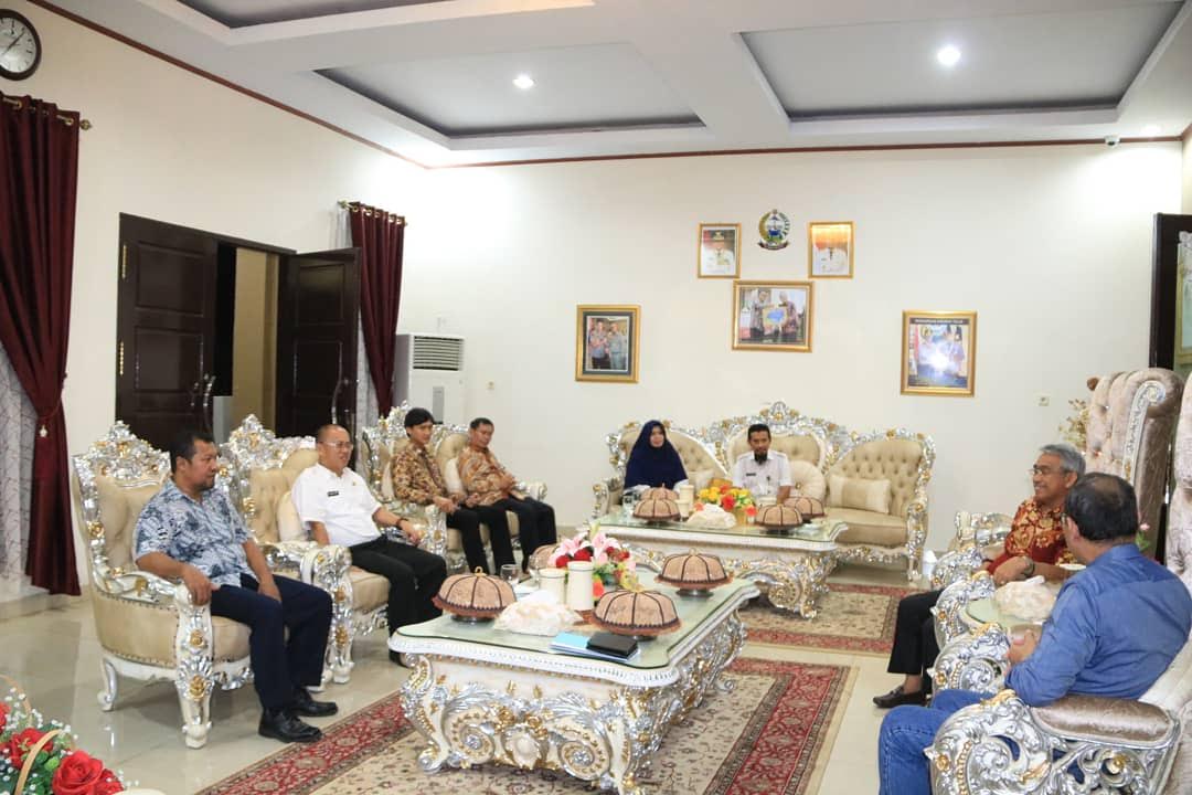 bupati-luwu-timur-thorig-husler-menerima-kunjungan-badan.jpg