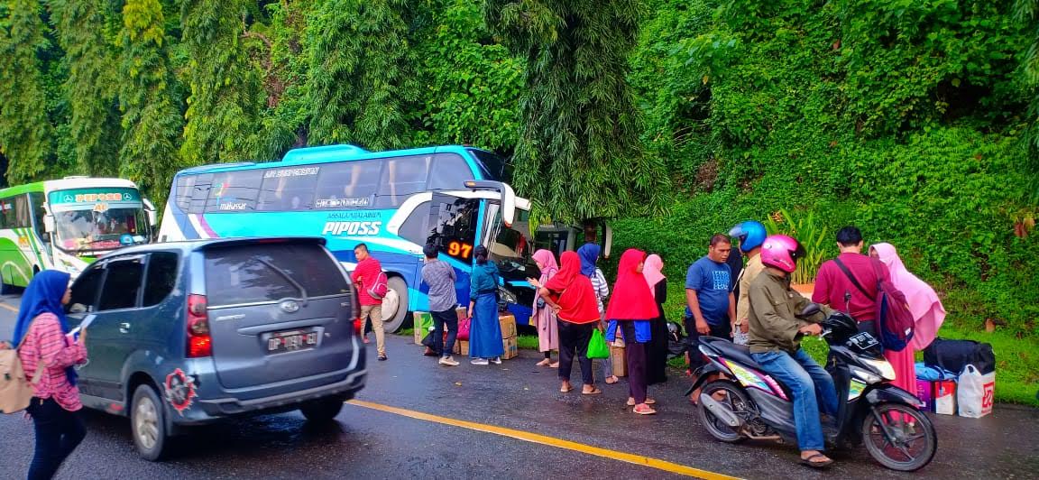 bus-tujuan-makassar-bone-bone-kabupaten-luwu-utara.jpg