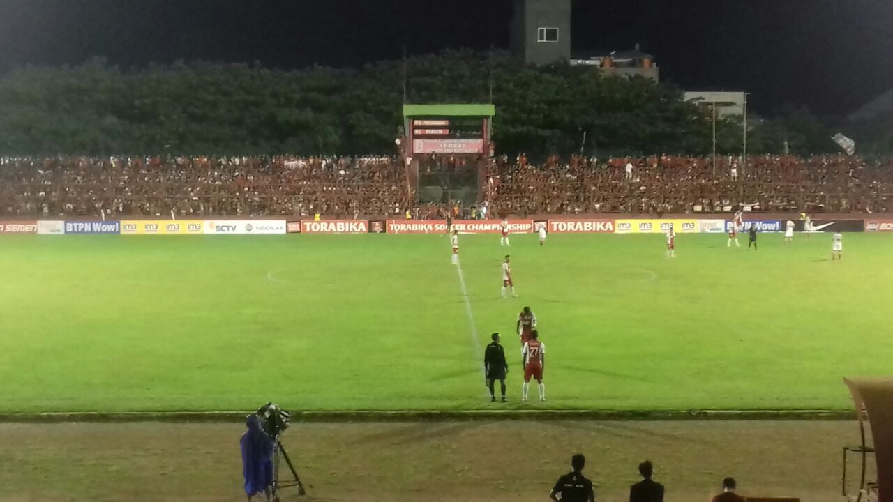 Cedera, M Rahmat Digantikan Maldini di Menit ke-24