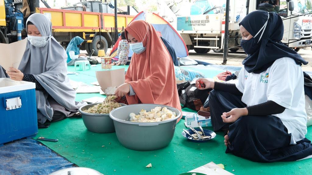 dapur-umum-pln-di-lokasi-korban-gempa-sulbar-22.jpg
