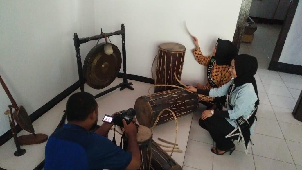 dara-maros-2018-sementara-pembuatan-video-pendek-di-museum-daerah-untuk-mengajak-wisatawan-ke-maros.jpg