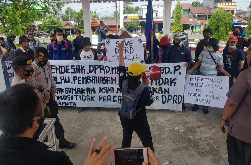 Gedung DPRD Takalar Didatangi Demonstran, Minta Segera Bahas Rancangan APBD Perubahan