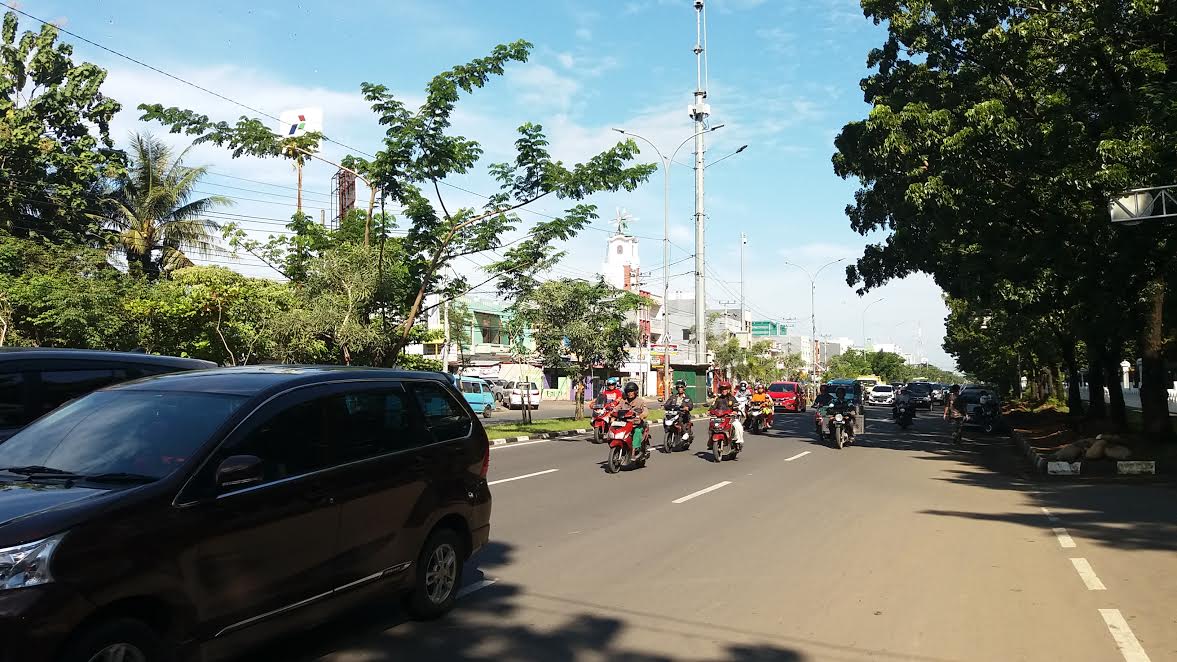 depan-kantor-gubernur_20180406_092451.jpg