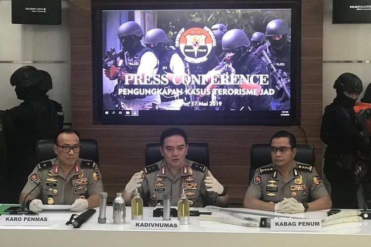 deretan-fakta-penangkapan-68-terduga-teroris-selama-tahun-2019-soal-rencana-serang-22-mei.jpg