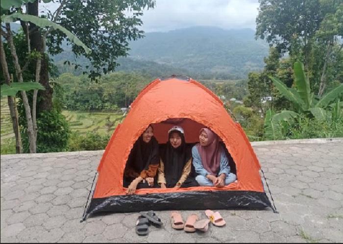 destinasi-wisata-alam-Bukit-Karaeng-Longka-Kasepekang-di-Desa-Majannang-gowa.jpg