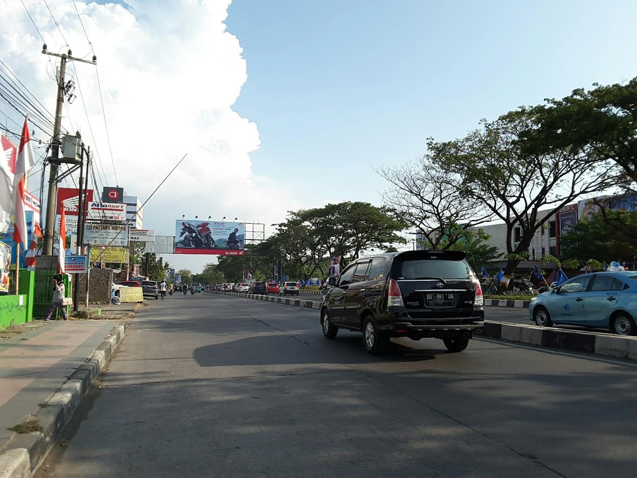 di-jl-ap-pettarani-makassar-terpantau_20160825_165334.jpg