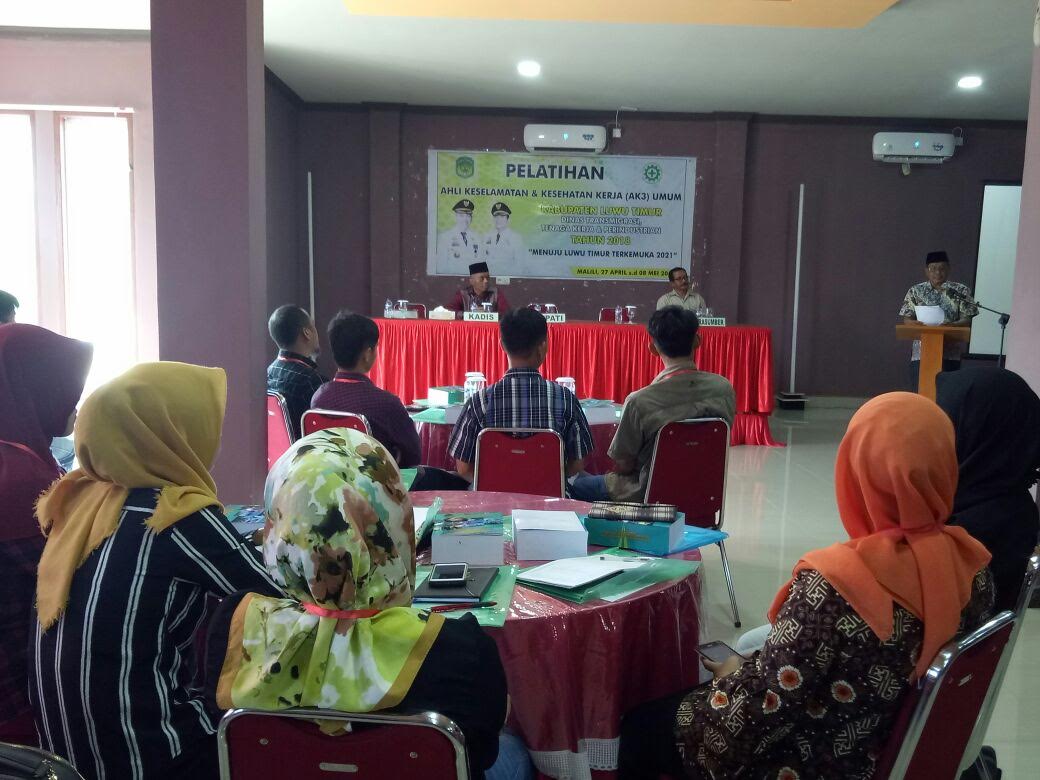 dinas-tenaga-kerja-luwu-timur-pelatihan-tenaga-k3-umum_20180427_143930.jpg
