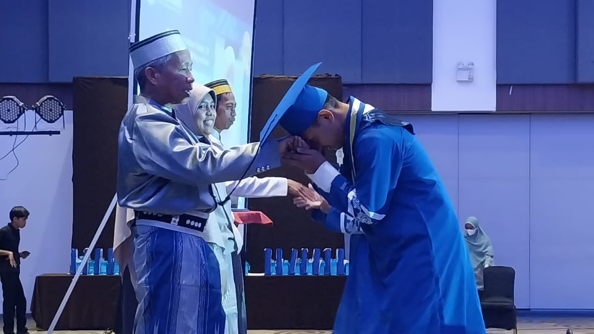 164 Siswa SIT Al Biruni Diwisuda