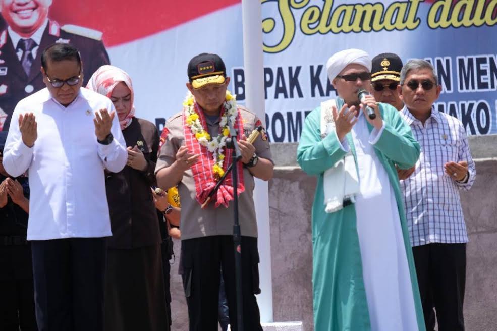 Kapolri dan Menpan RB Ikut Doakan Warga Sulteng di Mapolda Sulbar