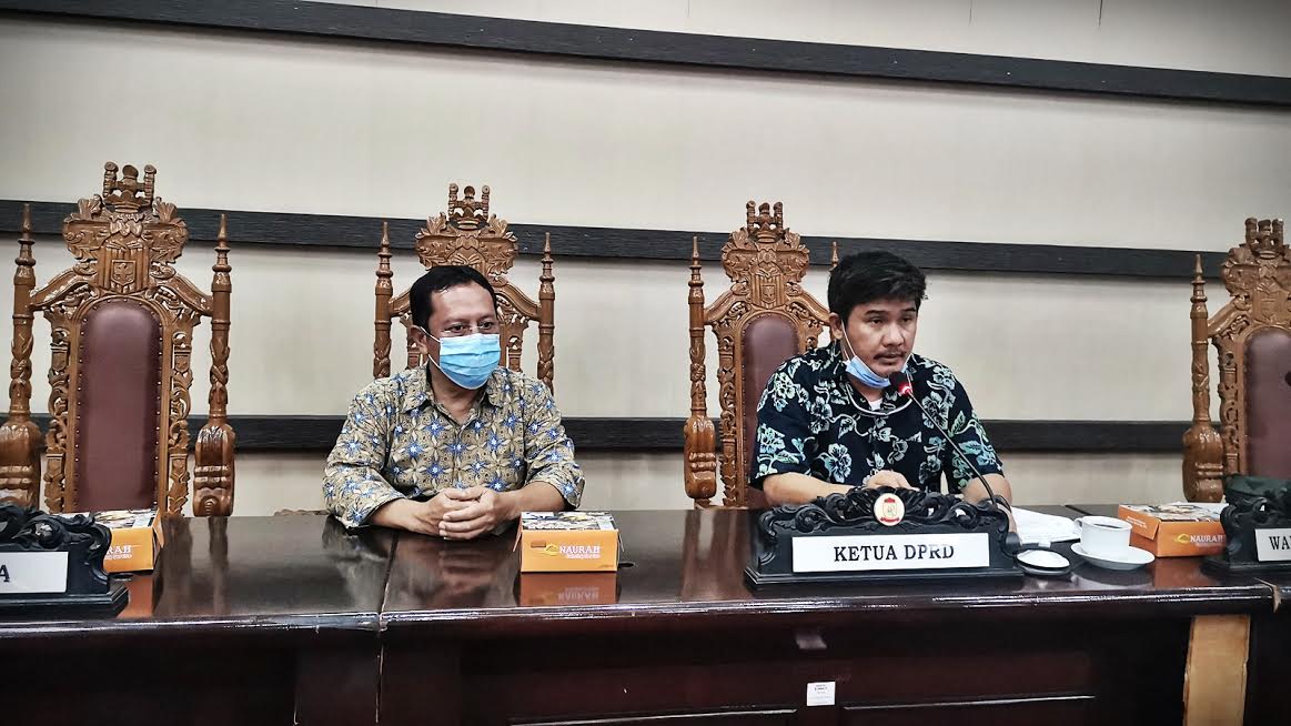 dprd-kota-makassar-menggelar-rapat-badan-anggaran-banggar-2892020.jpg