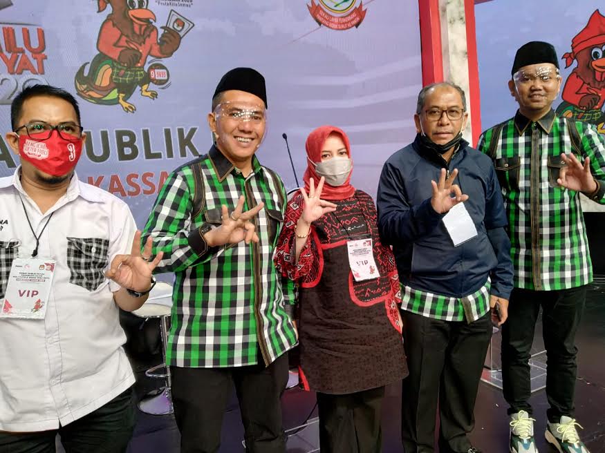 dr-syamsu-rizal-dr-fadli-ananda-mengikuti-debat-ketiga-di-gedung-inewstv-jakarta.jpg