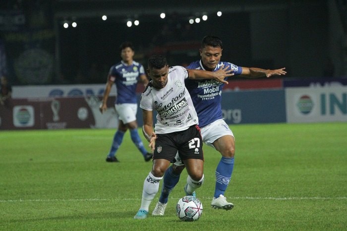 duel-persib-vs-bali-united-di-piala-presiden-2022.jpg