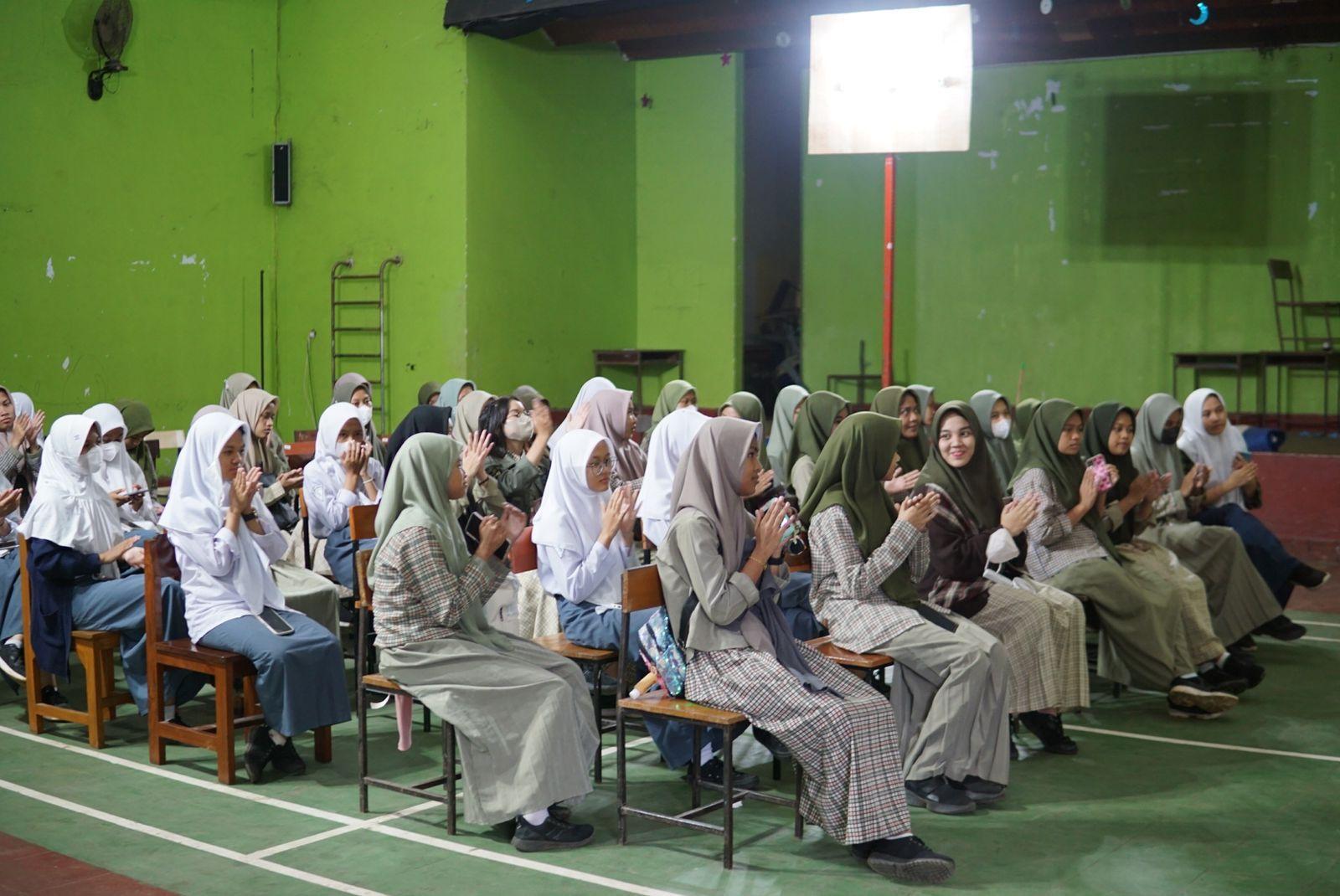 Beauty Besti Day Sambangi SMA 15 Makassar - emina-smk-nasional2.jpg