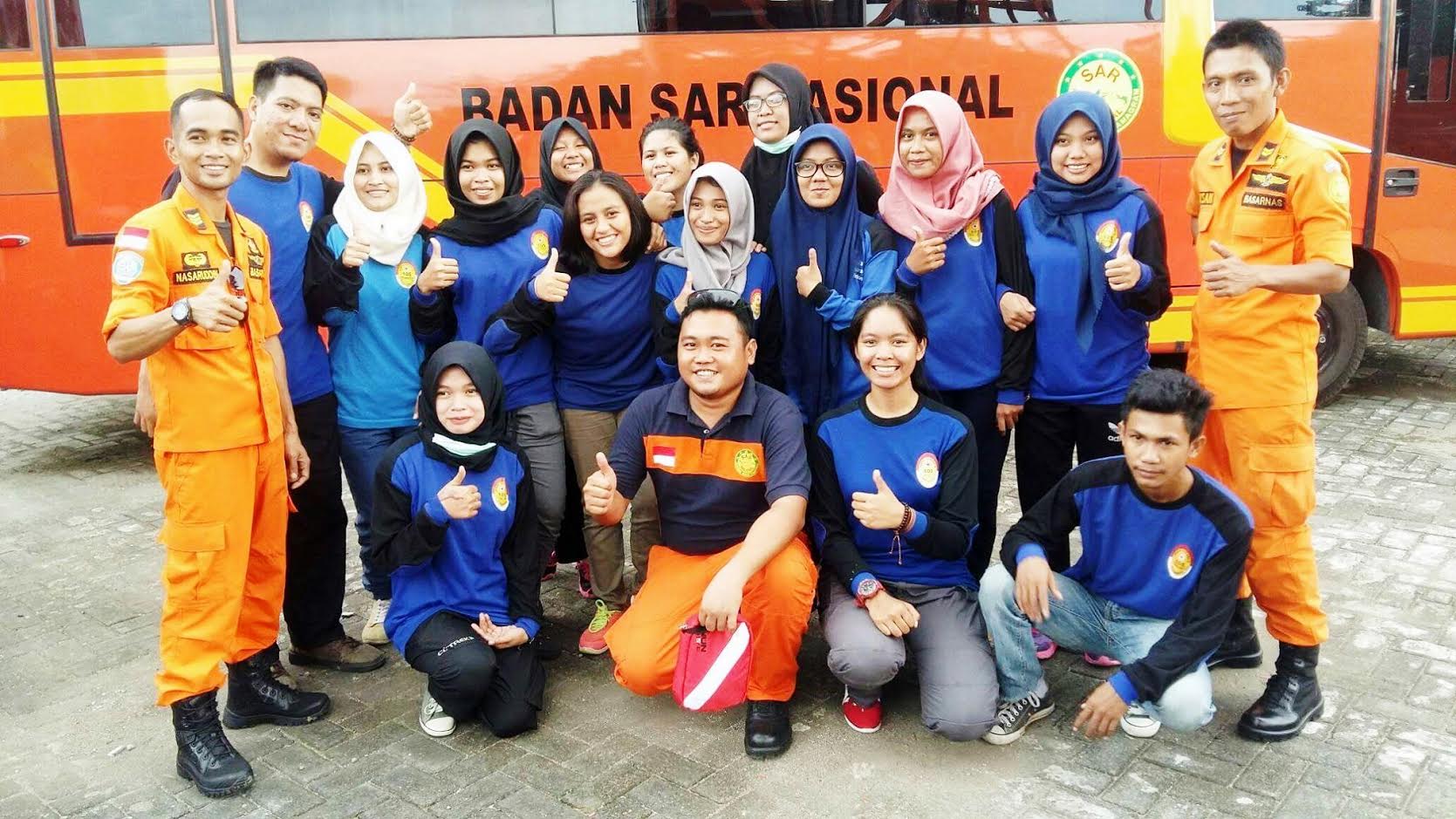 KSR PMI Unibos Latihan HART di Basarnas Makassar