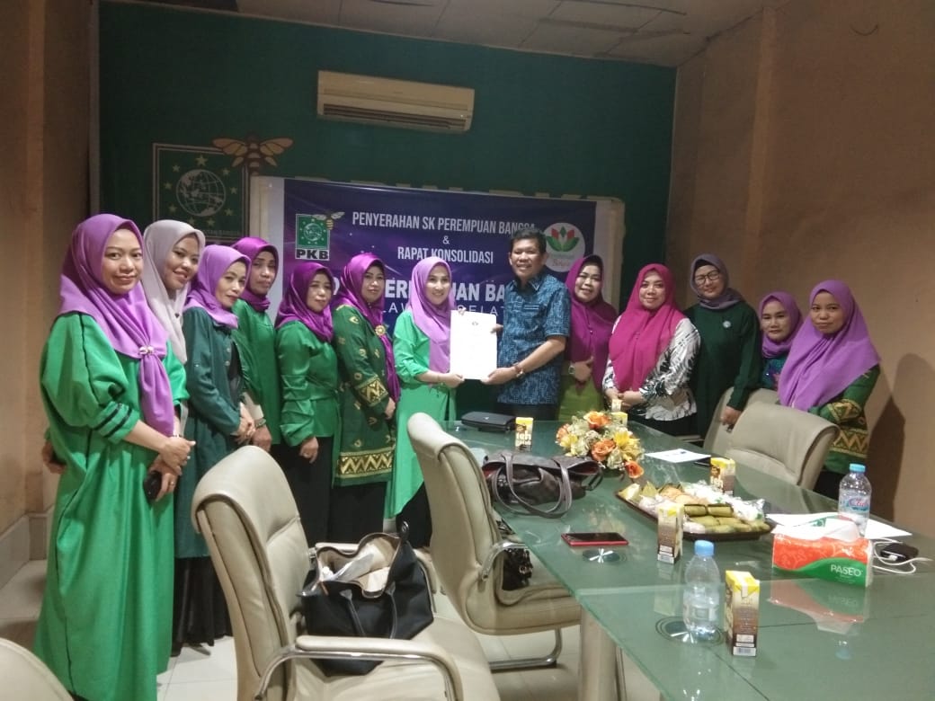 fadillah-fahriana-akhirnya-resmi-menahkodai-dpw-perempuan-bangsa-pb.jpg