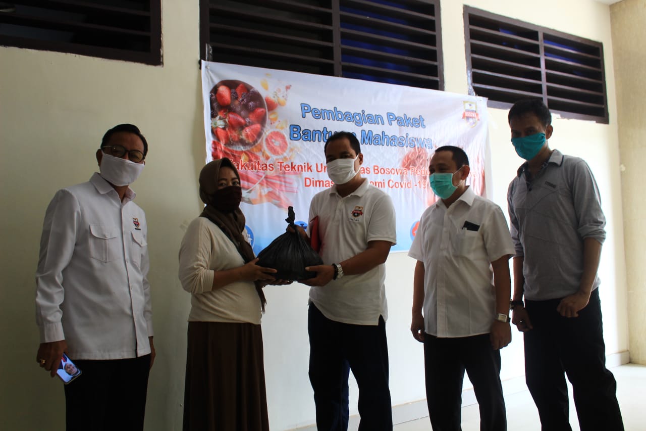 Momen Idulfitri, Fakultas Teknik Unibos Salurkan Bantuan ke Mahasiswa dan Security Kampus