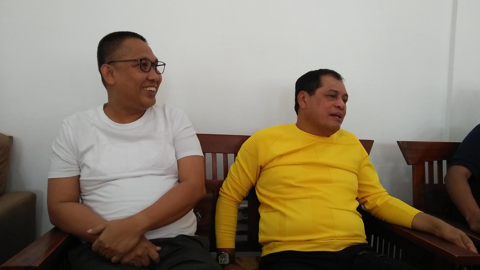 farouk-m-beta-aru-bersama-plt-ketua-dpd-i-golkar-sulsel-ham-nurdin-halid.jpg
