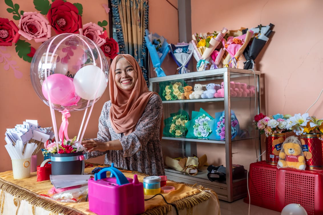 fauzia-yusuf-seorang-social-sellers-di-makassar-memanfaatkan-teknologi.jpg