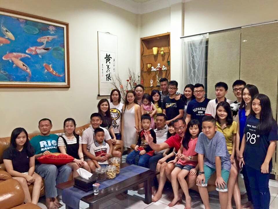 Febrianto Berbagi Kasih di Hari Raya Imlek