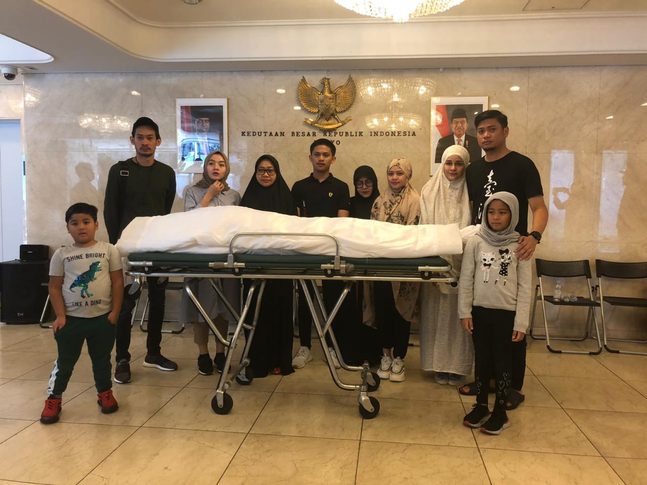 foto-foto-jenazah-iyl-usai-di-semayamkan-di-kbri-jepang.jpg