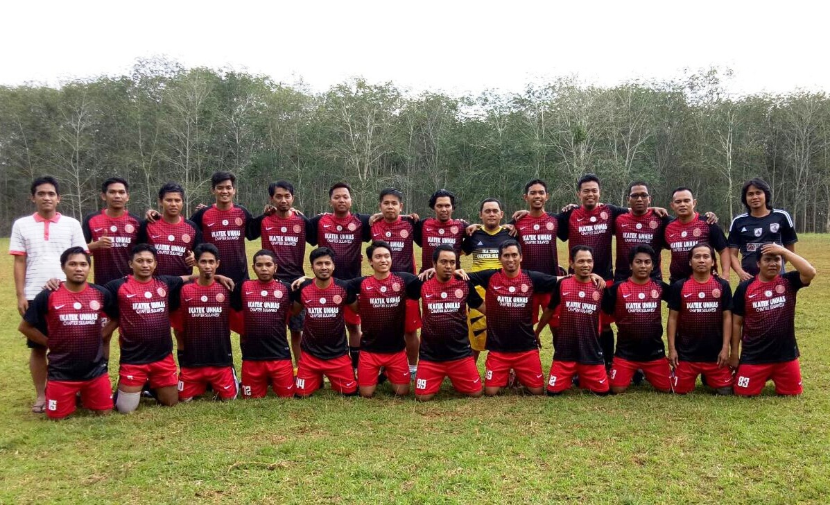 Tim Futsal Ikatek Unhas Chapter Sulawesi Tahan Imbang 1-1 Skuad Tanete Old Star - futsal-ikatek-1_20170402_013152.jpg