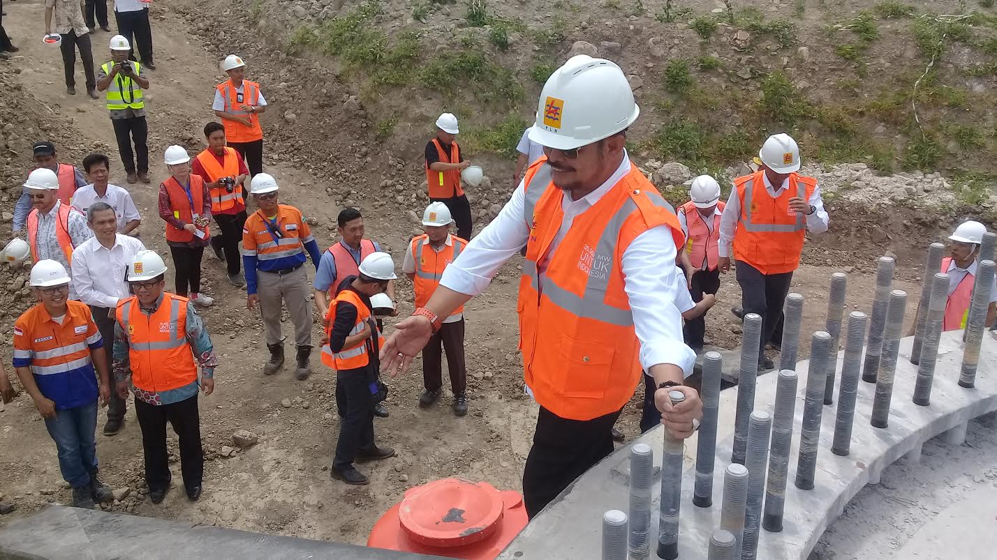 Sambangi PLTB Sidrap, SYL Bilang Begini