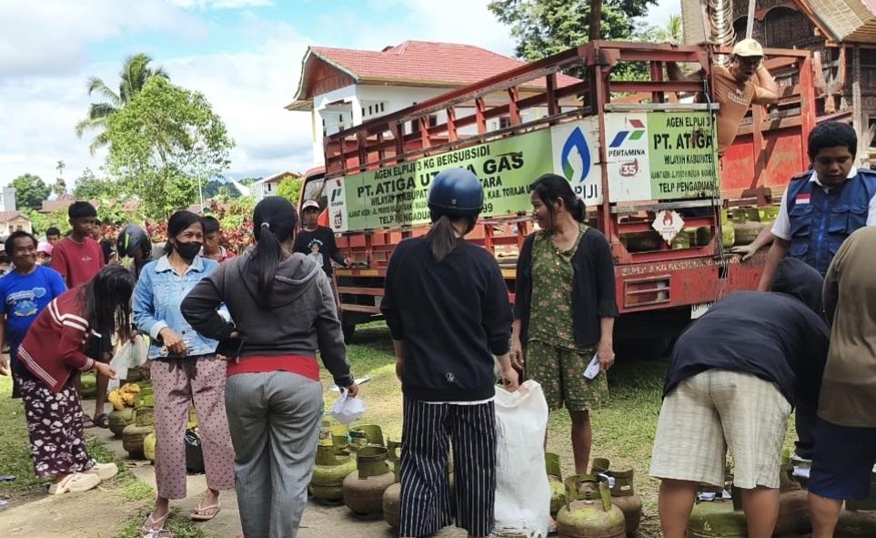 Banyak Acara Adat, Harga Elpiji 3 Kg di Toraja Utara Meroket - Tribun-timur.com