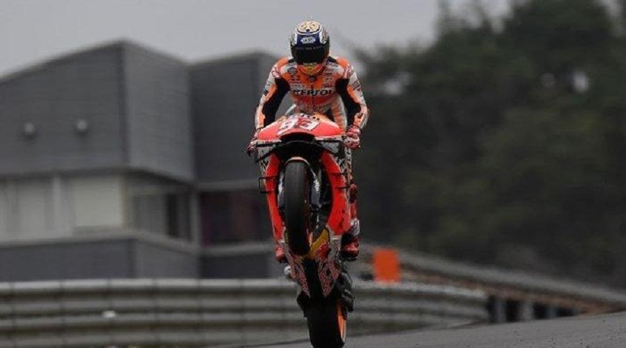 hasil-motogp-australia-marquez-catatkan-rekor-baru-vinales-terjatuh-dovizioso-segel-posisi-kedua.jpg
