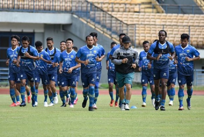 Persib Bandung Bertabur Bintang, Umuh Muchtar: Keterlaluan Jika Tak Juara