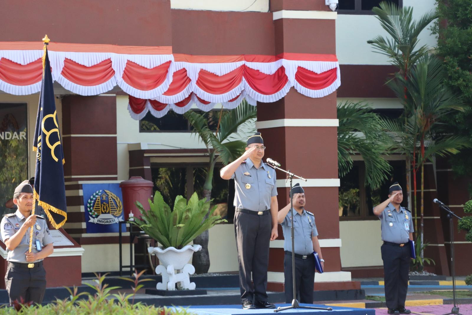 hdkd-imigrasi-polman.jpg<pf>Foto-bersama-upacara-peringatan.jpg