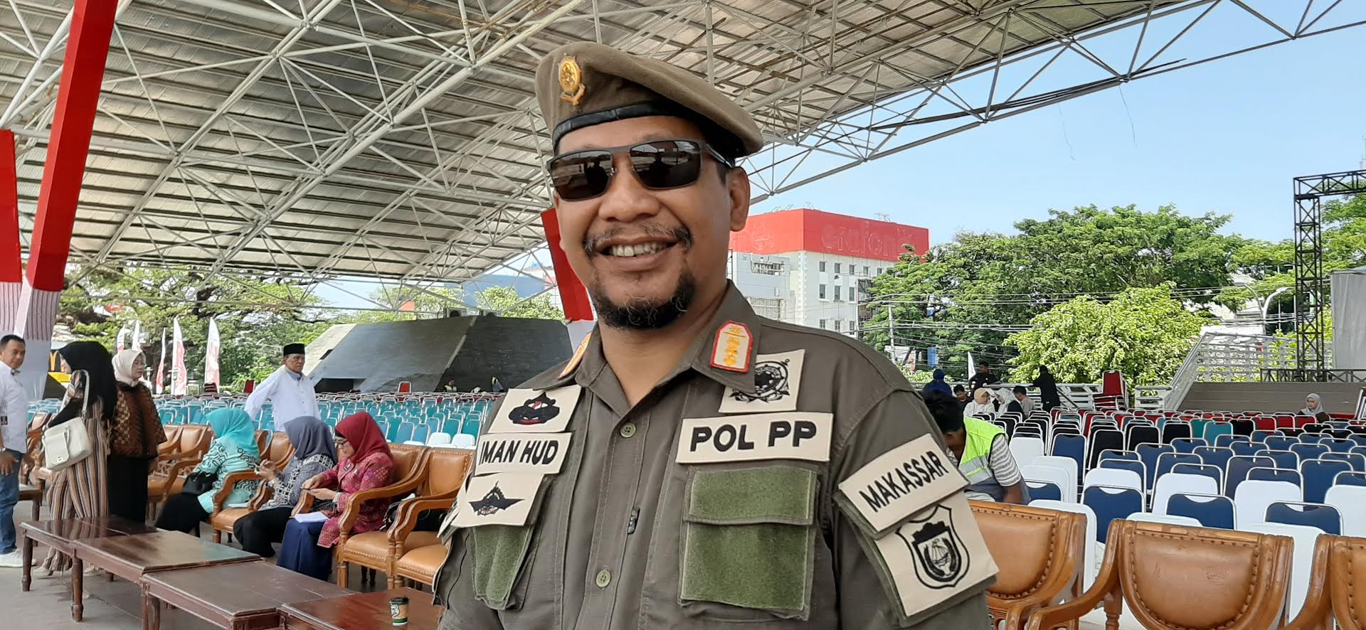 hut-ke-412-kota-makassar-imam-hud-saat-diwawancara-darultribun.jpg