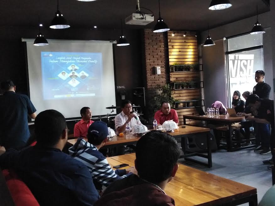 idris-manggabarani-motivasi-ratusan-peserta_20181006_085754.jpg