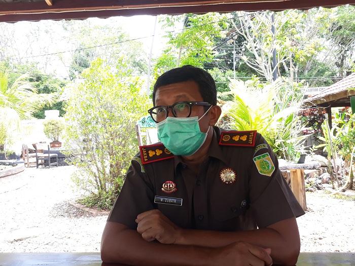 Kejari Luwu Timur Bagi-bagi Daging Kurban ke Napi Lapas IIB Masamba