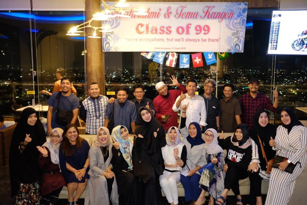 IKA SMAnSA Angkatan 99 Reuni di Arthama Hotel