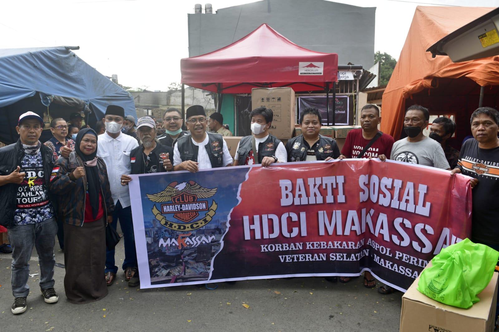 Dipimpin Ilham Arief Sirajuddin, KBPP Polri Sulsel dan HDCI Bantu Korban Kebakaran di Aspol Makassar - ilham-arief-sirajuddin-2-2242022.jpg