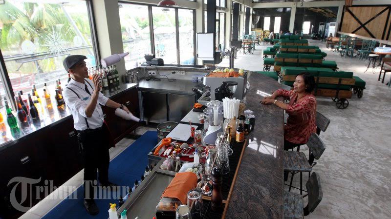 Kini Hadir Goedang Popsa, Restoran Berbintang di Pinggir Pantai Losari - interior-gudang-popsa_20170211_231115.jpg