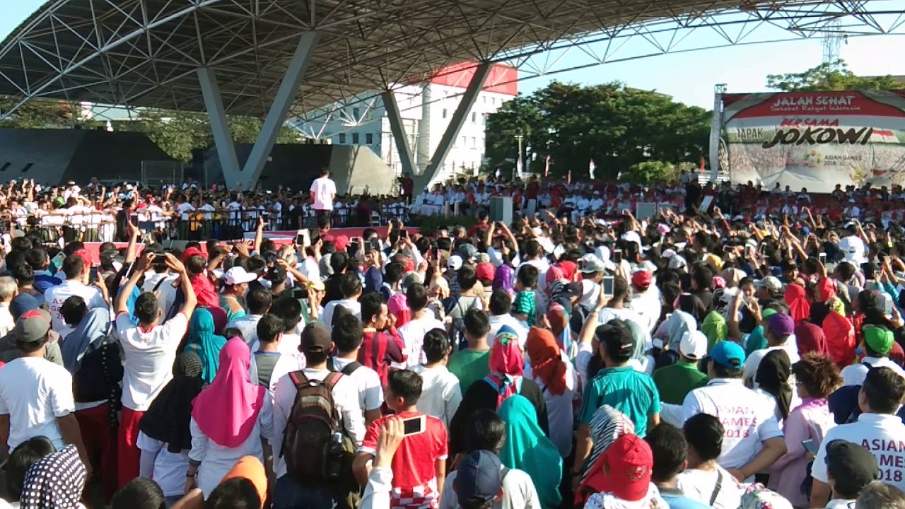jalan-sehat-jokowi_20180729_220400.jpg