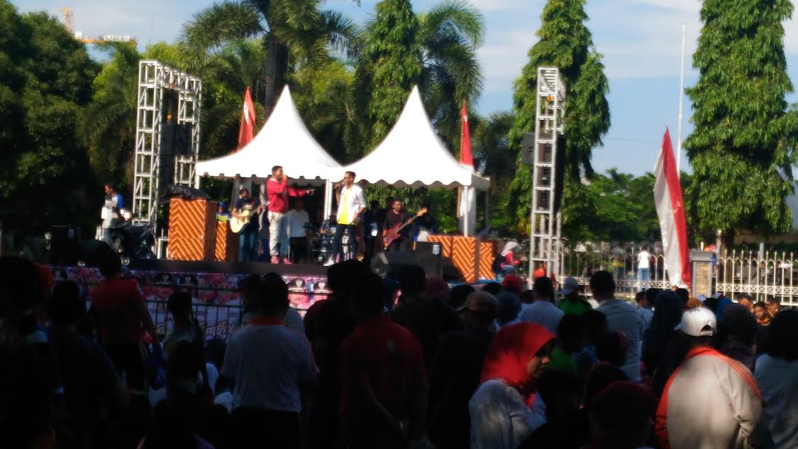 Disdik- PGRI Sulsel Sambut Hari Guru dengan Jalan Sehat