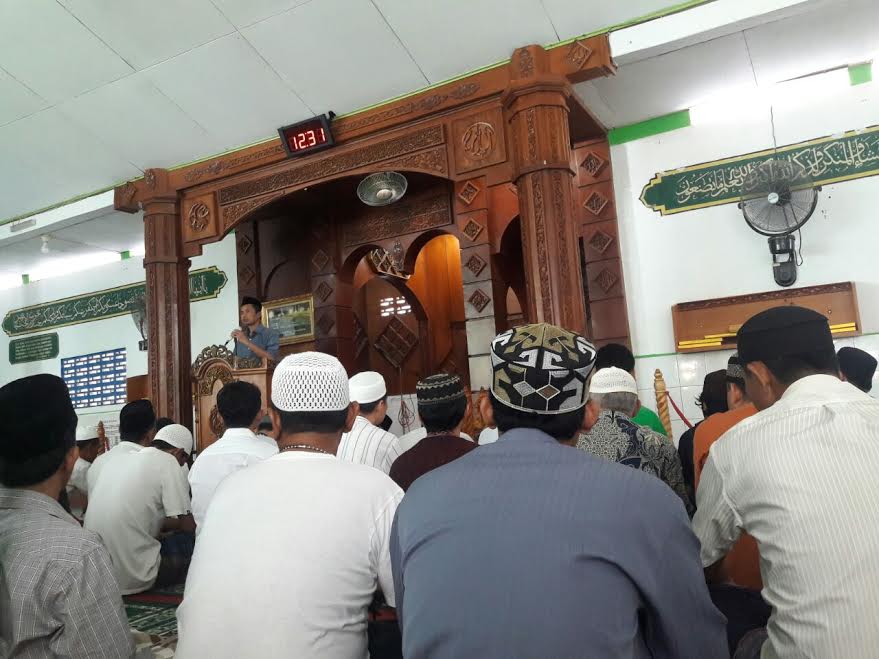 Ustad Aziz Ceramahi Ratusan Warga Lapas Makassar, Ini Nasihatnya - jaz1s_20170829_174817.jpg