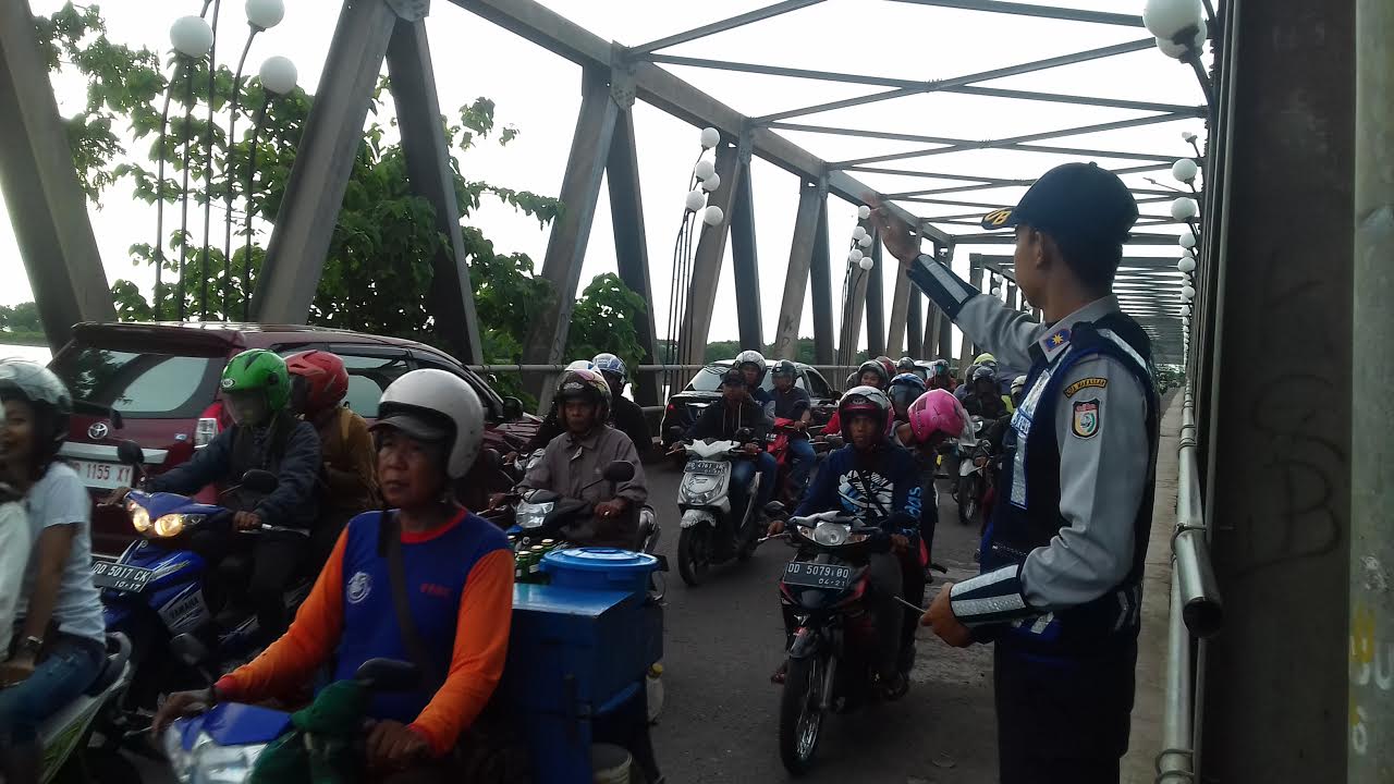 jembatan-barombong_20170310_174320.jpg