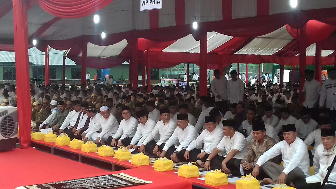 Taufan Pawe Hadiri Safari Ramadan Panglima TNI di Makassar