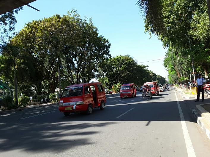 Lalu Lintas di Jl Jend Sudirman Lancar