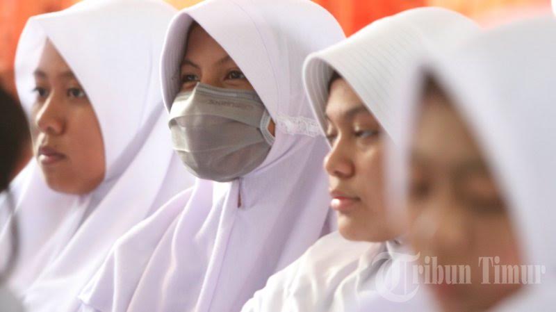 Telkomsel Latih 30 Siswa SMAN 17 Makassar Bikin Aplikasi di Android - jl-sunu-makassar-senin_20160830_004833.jpg