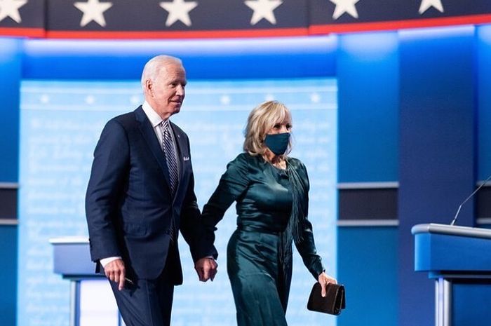 joe-biden-dan-istrinya.jpg