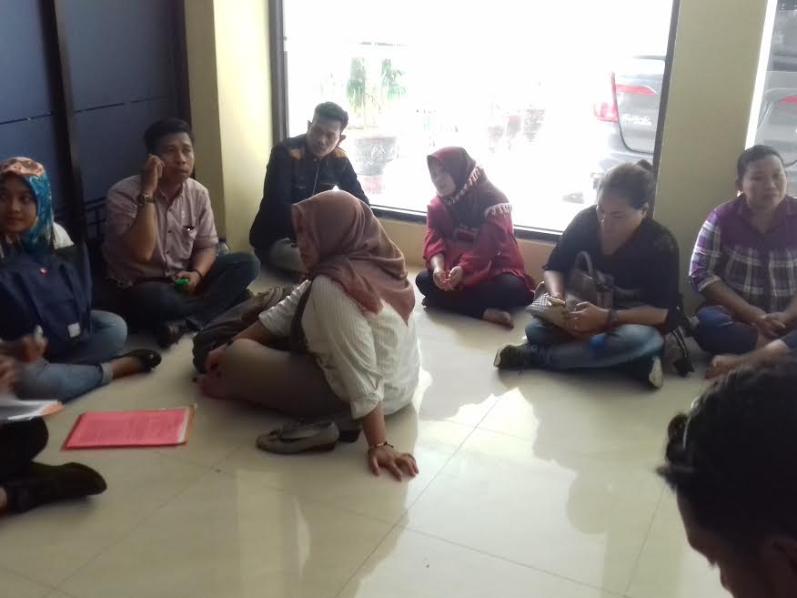 Tidak Ada Hakim, Sidang Status Facebook di PN Makassar Molor