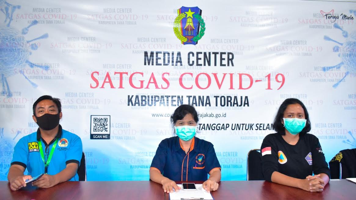 jumpa-pers-tim-satgas-covid-19-tana-toraja-makale-jumat-1172020.jpg