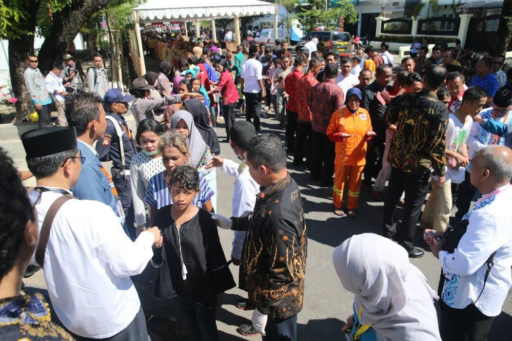 JK Open House di Makassar, Ribuan Warga Antri Sejak Pagi Hari - jusuf-kalla_20170627_140717.jpg