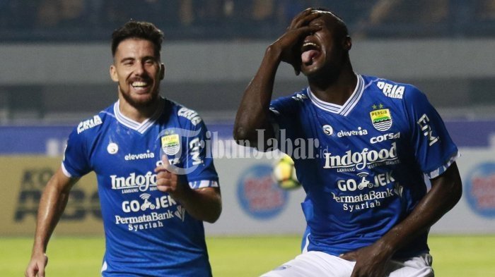 kabar-gembira-persib-bandung-ini-hasil-komisi-banding-nasib-ezechiel-ndouassel-sudah-diputuskan_20181031_094636.jpg