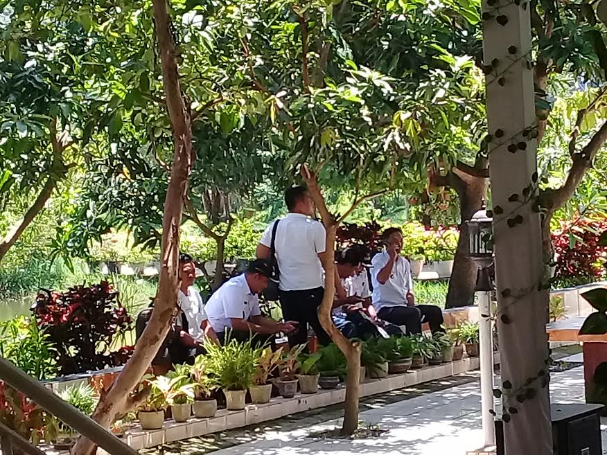 kades-kades-di-pangkep-ini-duduk-santai-dan-tidak.jpg