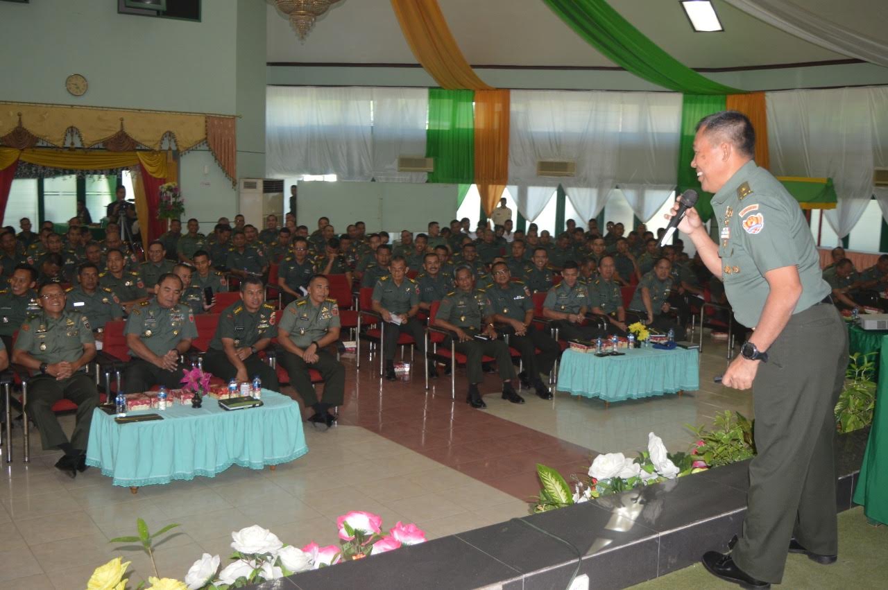 kadisbintalad-brigjen-tni-asep-syaifudin-memberi-sosialisasi-kepada-200.jpg